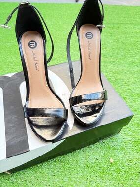 Michael Antonio Black Patent Ankle Strap Stiletto Sandals Size 7